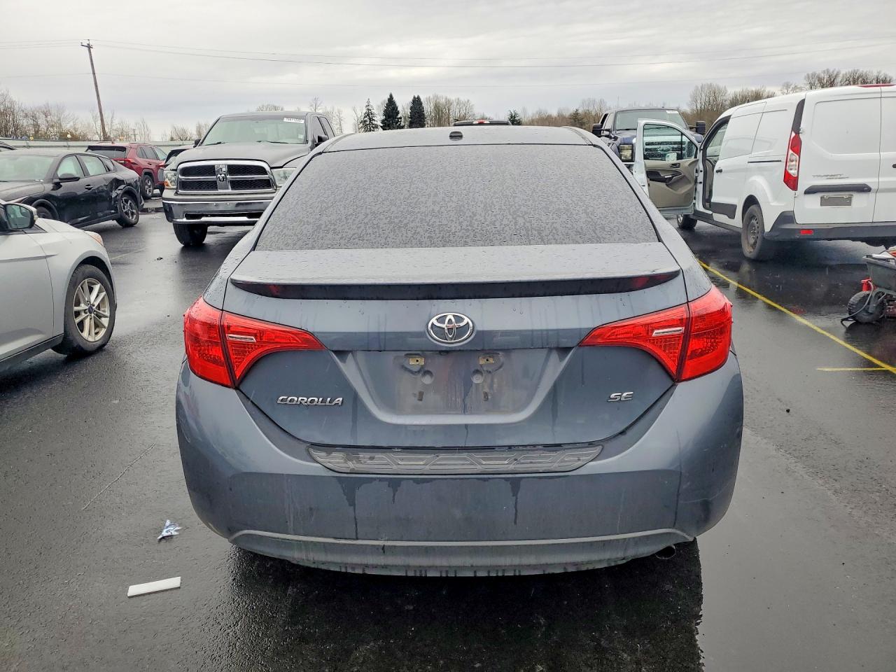 2017 TOYOTA COROLLA SE photo 6