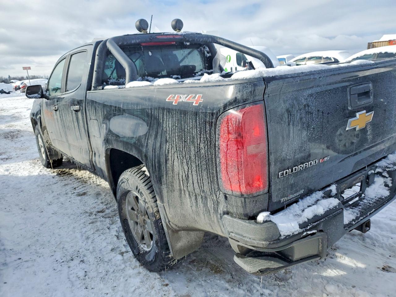 2020 CHEVROLET COLORADO photo 2