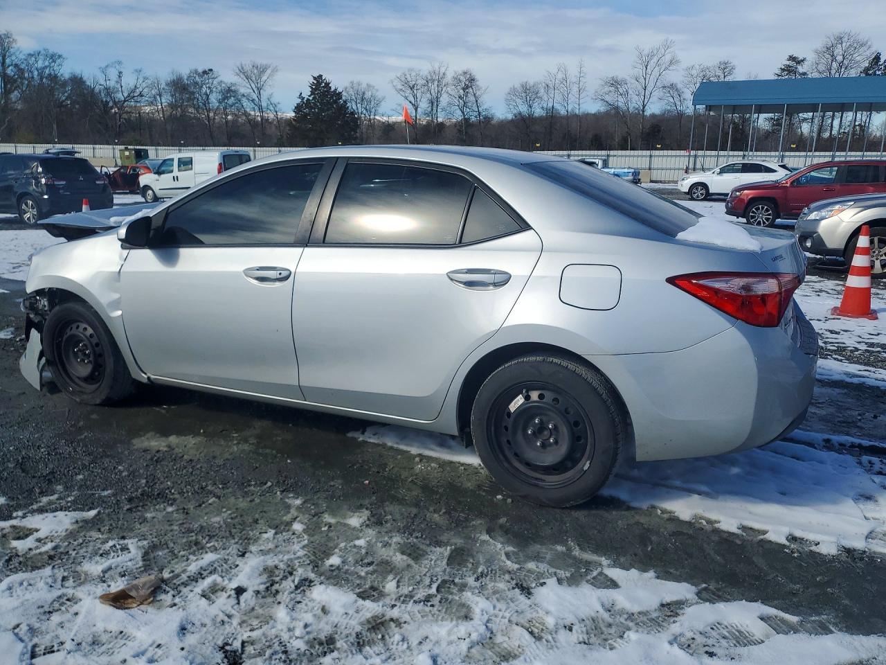 2018 TOYOTA COROLLA photo 5