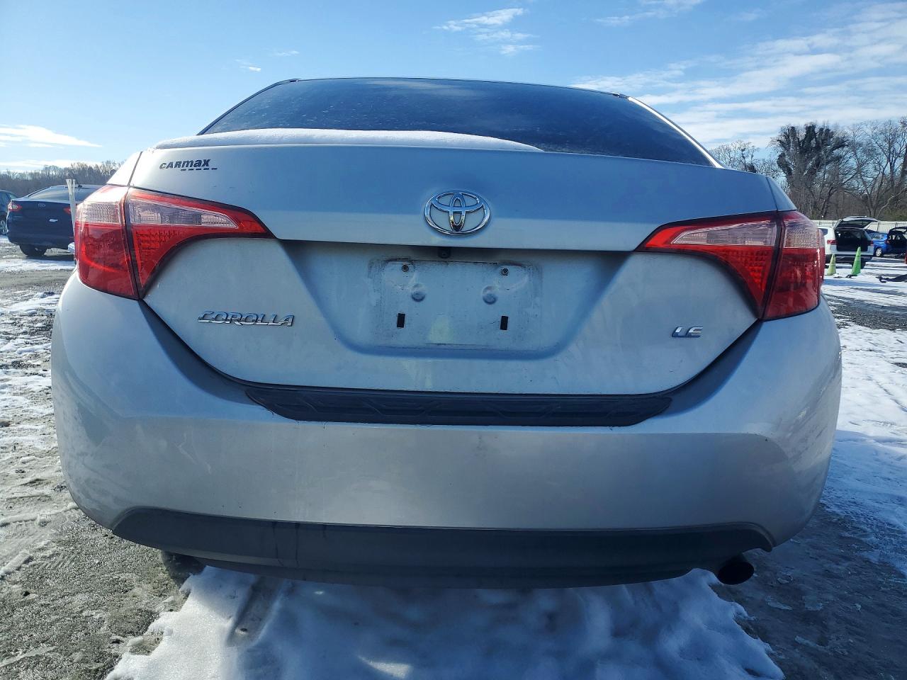 2018 TOYOTA COROLLA photo 21