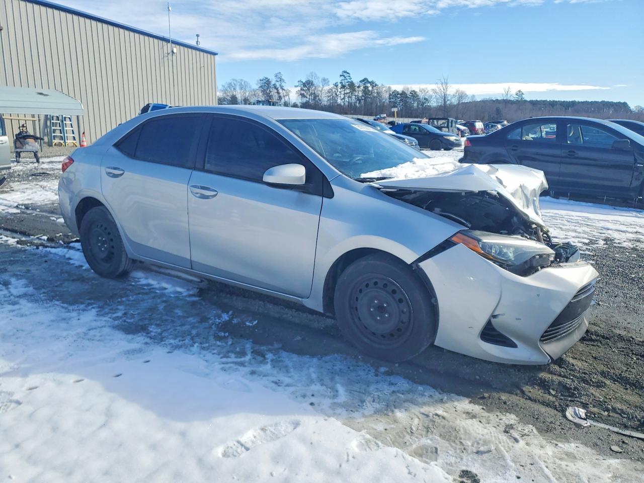 2018 TOYOTA COROLLA photo 13