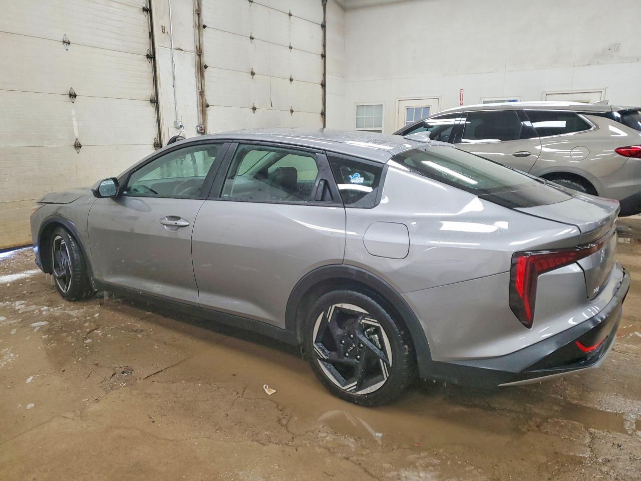 2025 KIA K4 EX photo 2