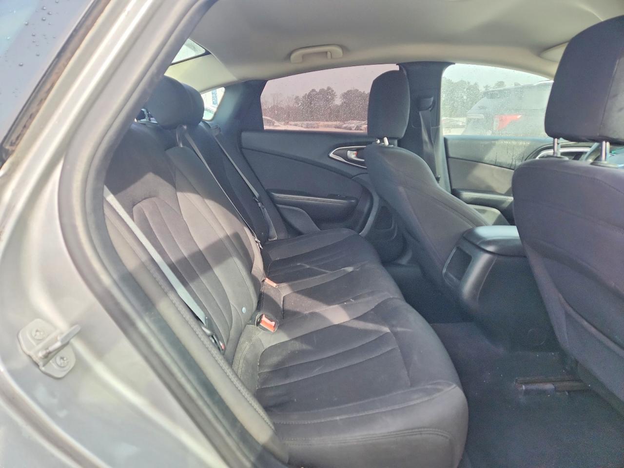 2015 CHRYSLER 200 LIMITED photo 19