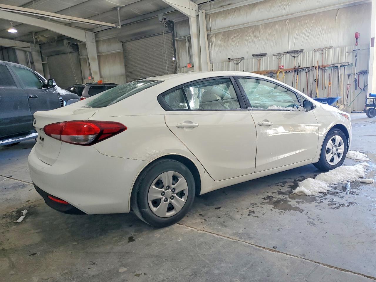 2018 KIA FORTE LX photo 3