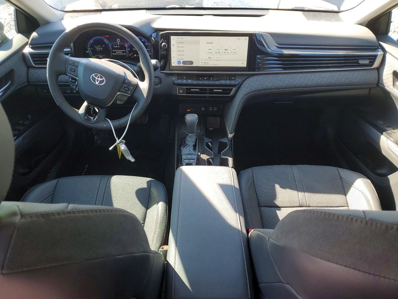 2026 TOYOTA CAMRY photo 8