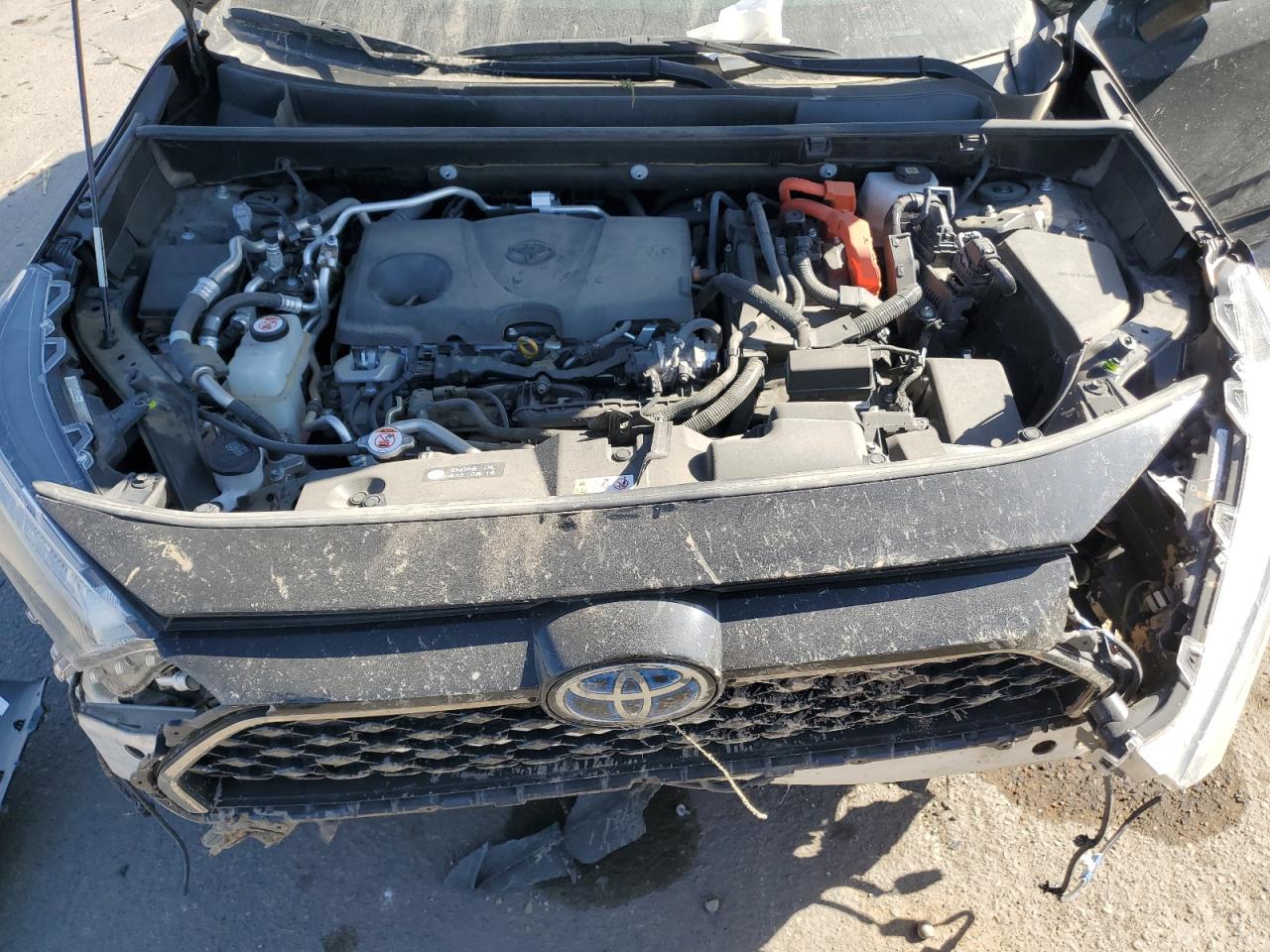 2022 TOYOTA RAV4 PRIME SE photo 11