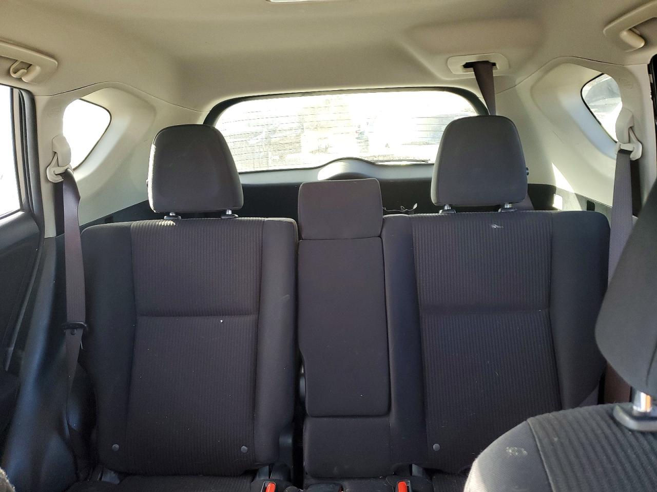 2016 TOYOTA RAV4 LE photo 19