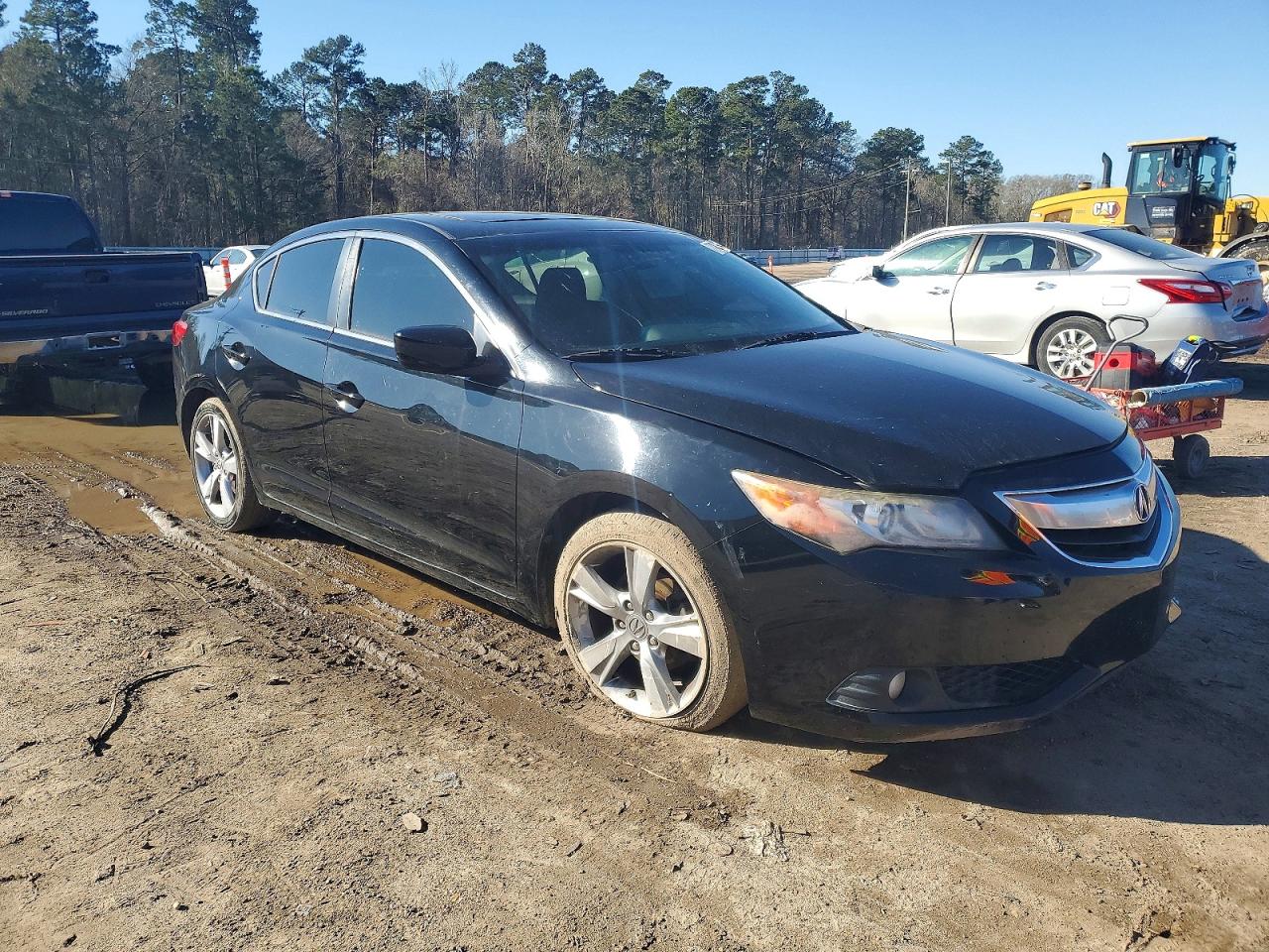 2013 ACURA ILX 20 TECH photo 4