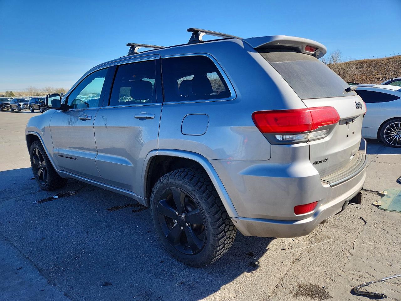 2015 JEEP GRAND CHEROKEE LAREDO photo 2