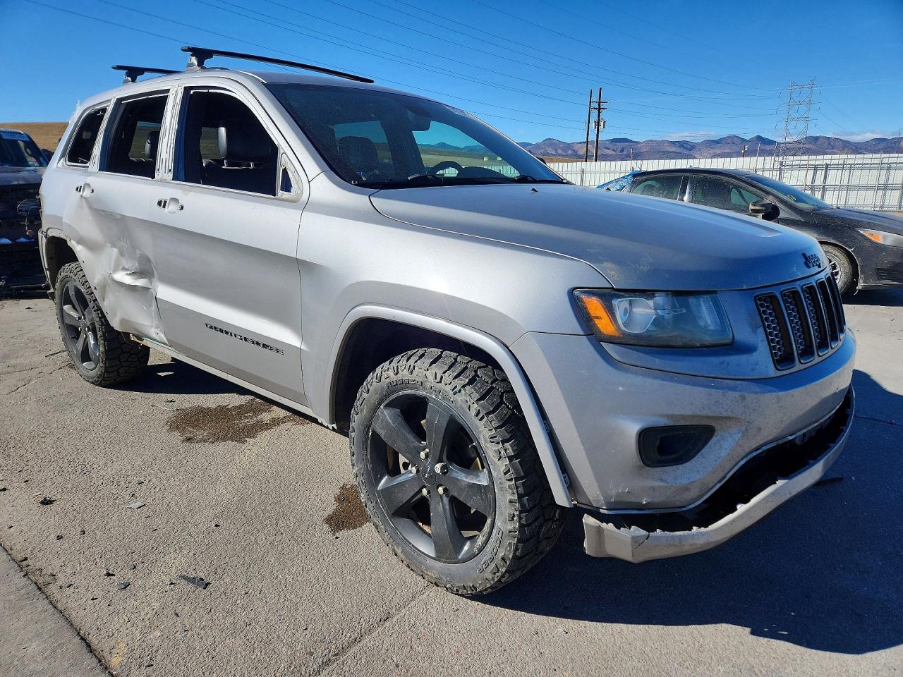 2015 JEEP GRAND CHEROKEE LAREDO photo 4