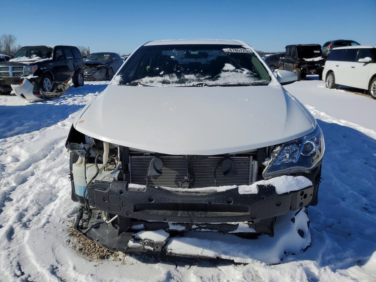 2014 TOYOTA CAMRY SE photo 5