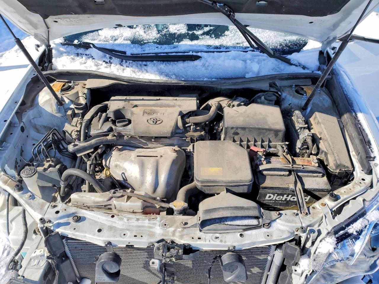 2014 TOYOTA CAMRY SE photo 11
