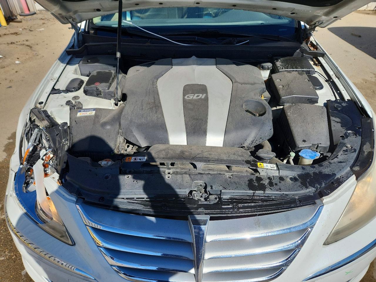 2013 HYUNDAI GENESIS 3.8L photo 11