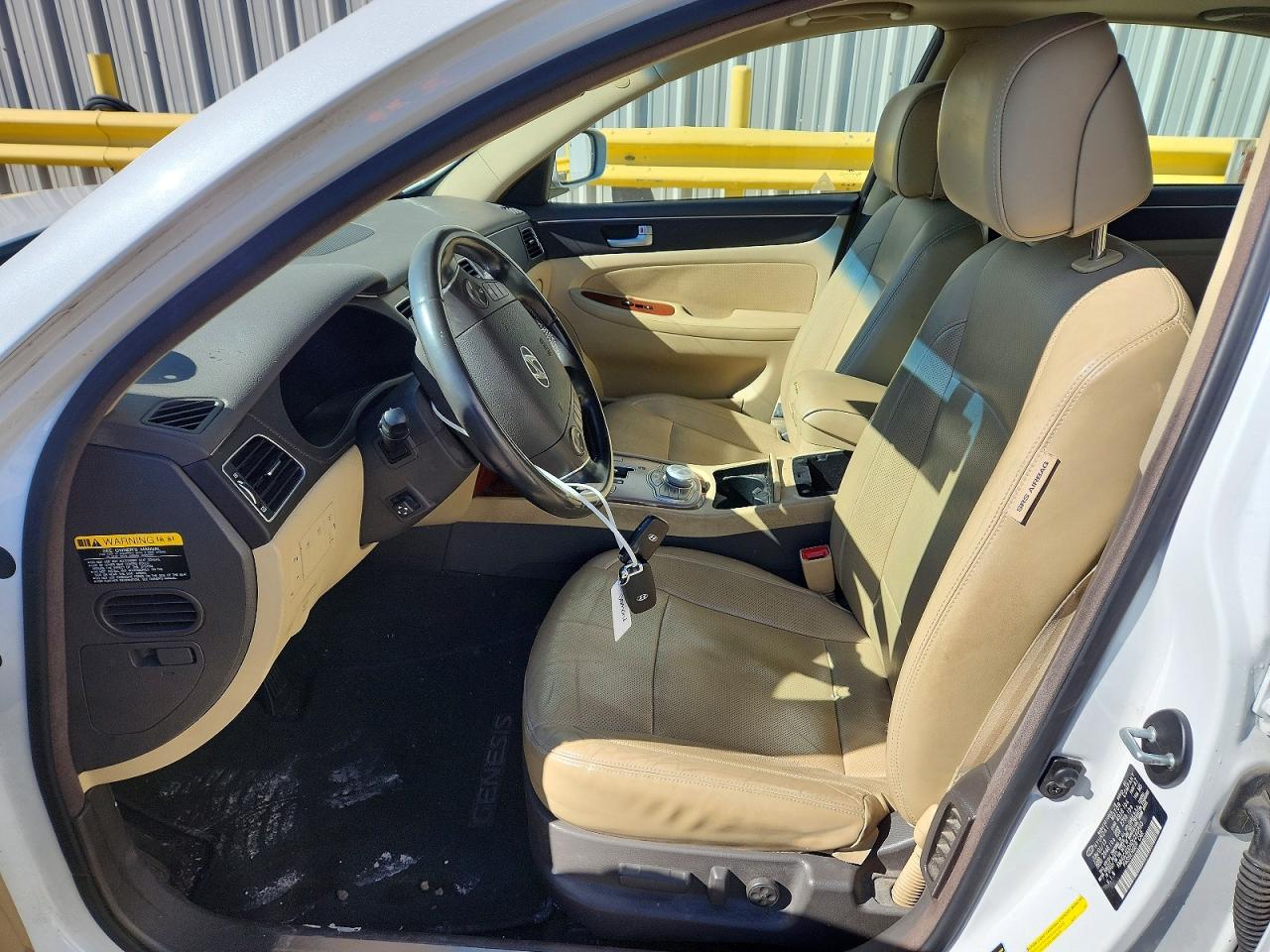 2013 HYUNDAI GENESIS 3.8L photo 7