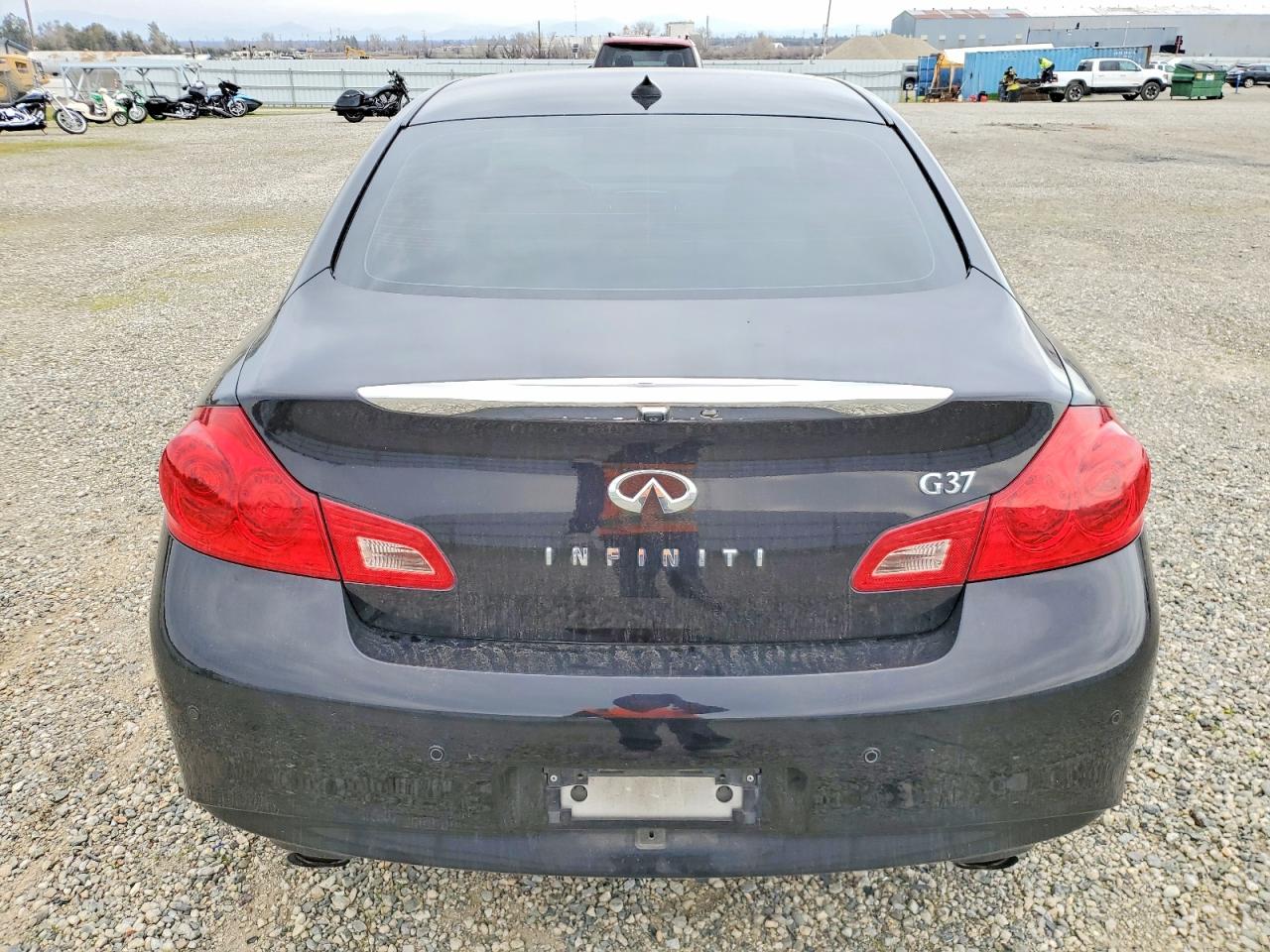 2012 INFINITI G37 BASE photo 6