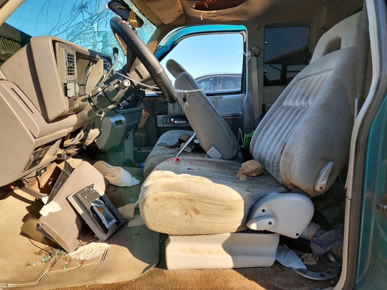 1994 GMC SIERRA C2500 photo 19
