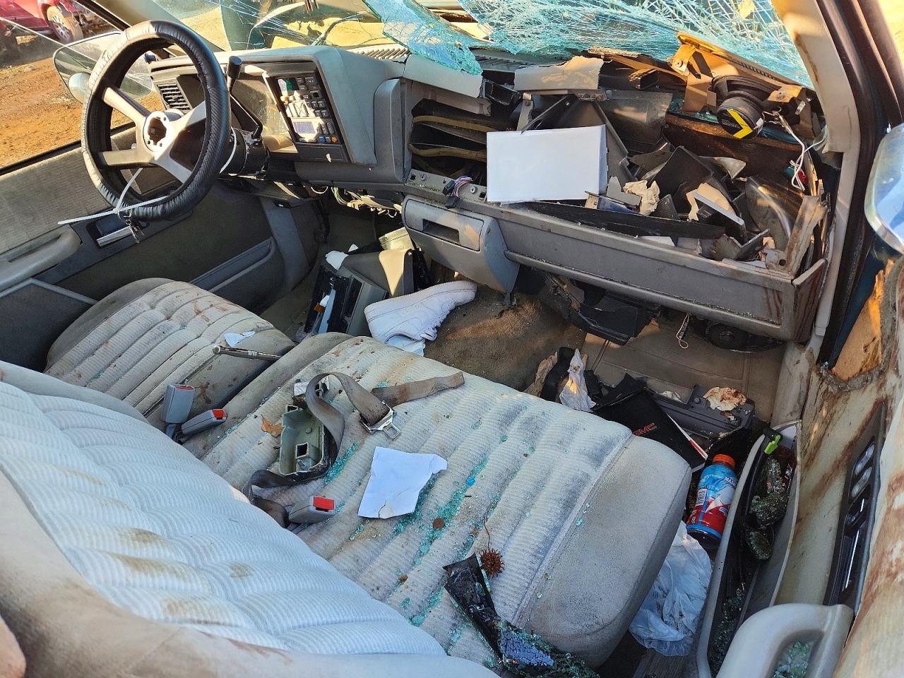 1994 GMC SIERRA C2500 photo 22