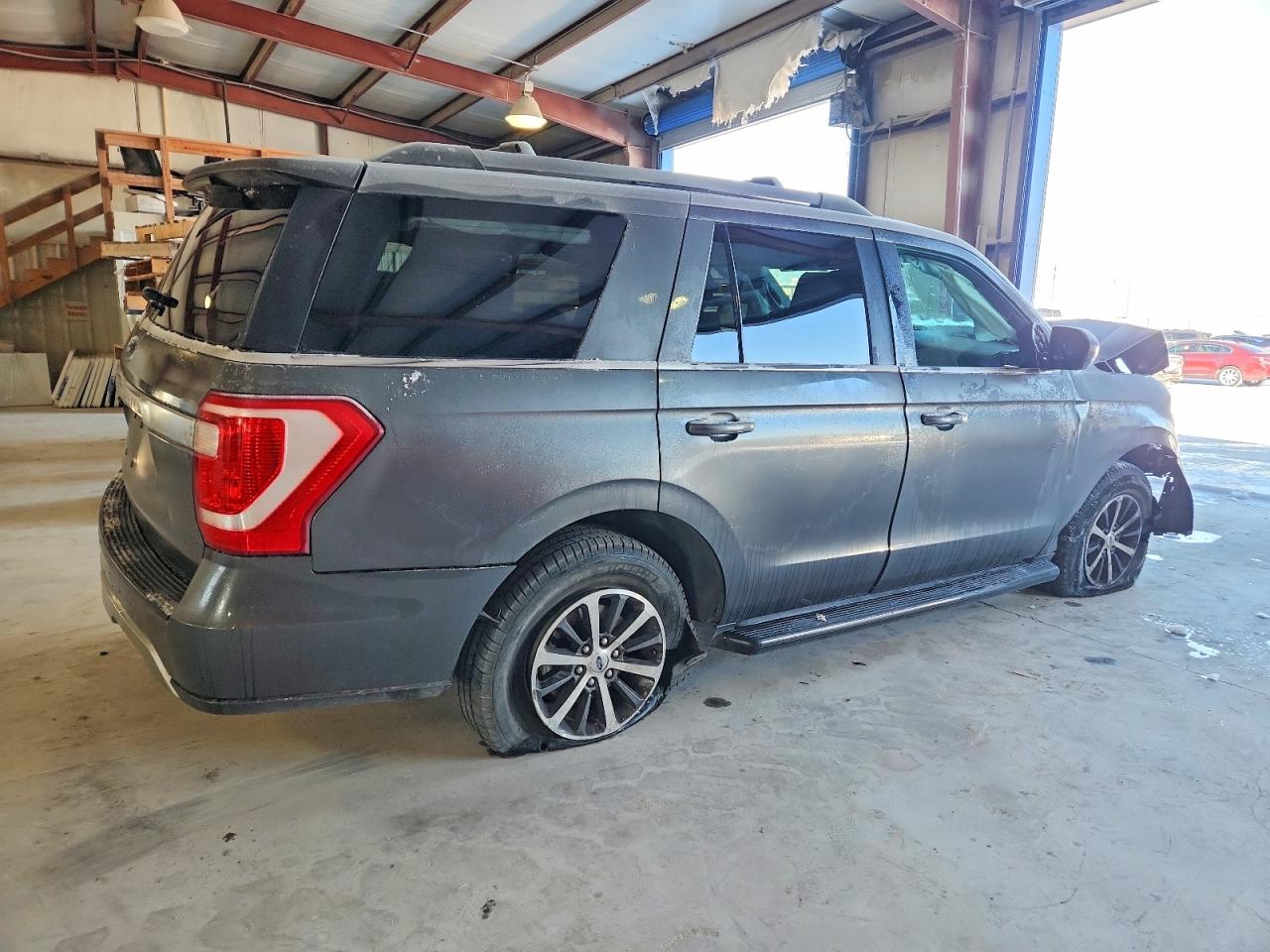 2018 FORD EXPEDITION XLT photo 5