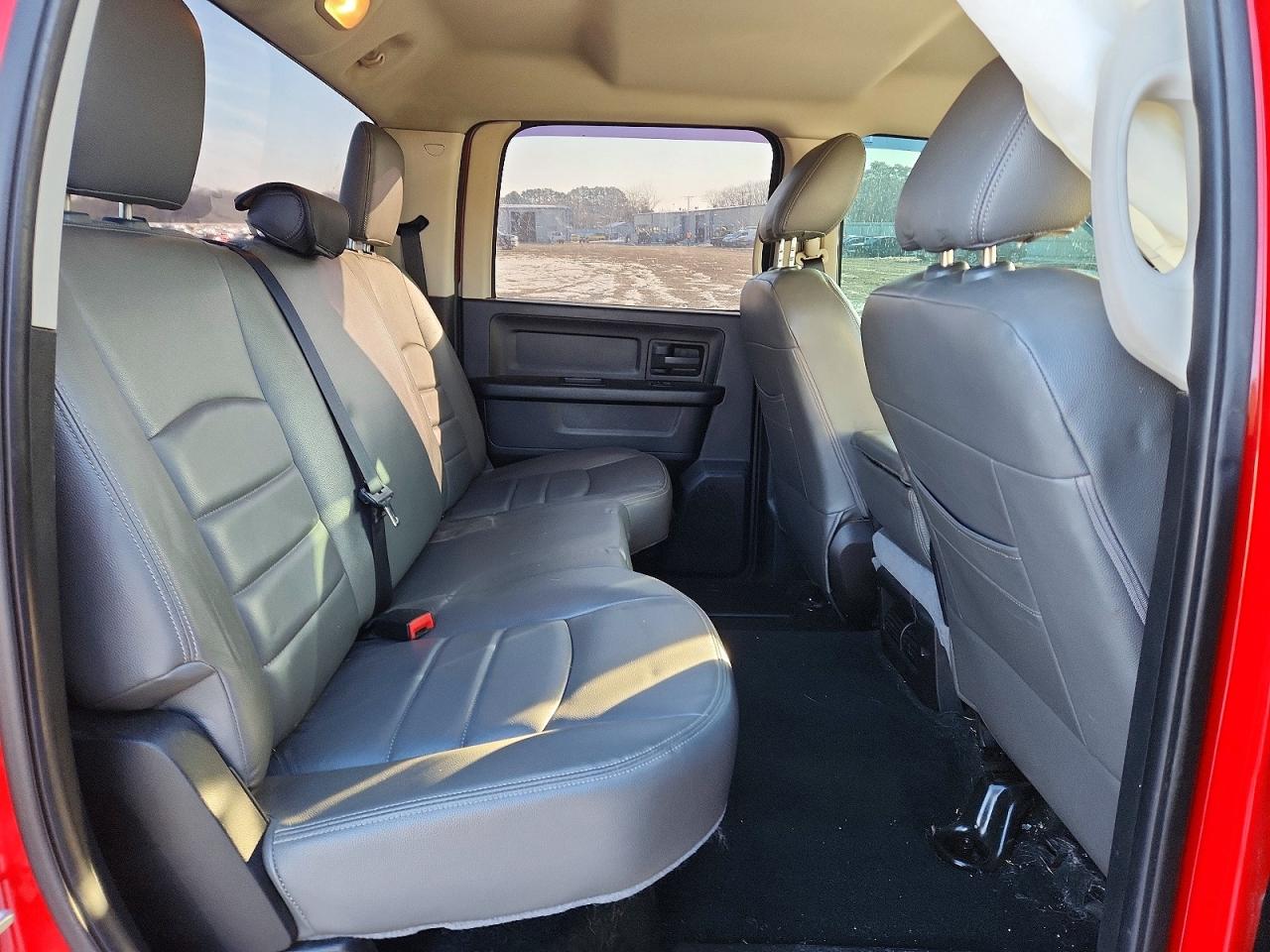 2014 RAM 1500 photo 28