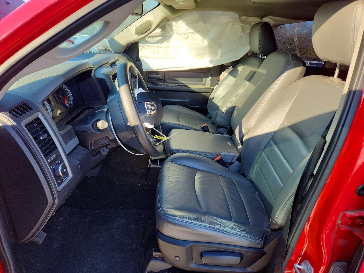 2014 RAM 1500 photo 19