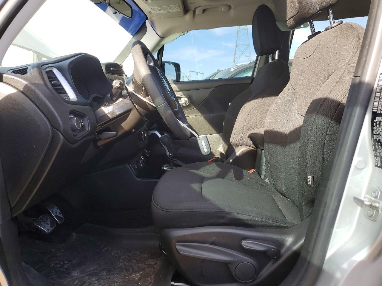 2020 JEEP RENEGADE SPORT photo 13