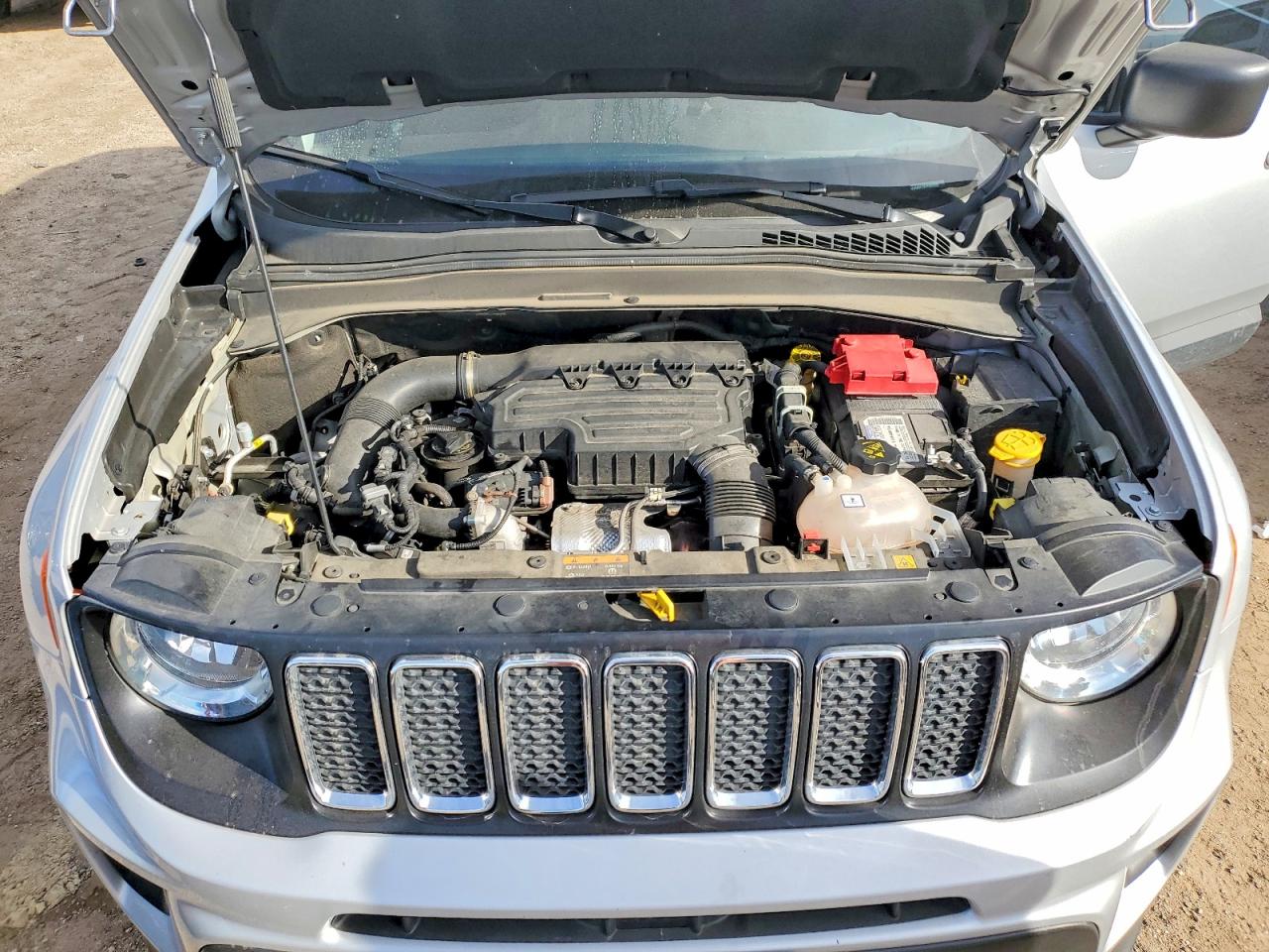 2020 JEEP RENEGADE SPORT photo 23