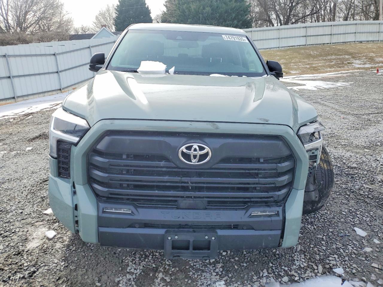 2024 TOYOTA TUNDRA CREWMAX SR5 photo 9