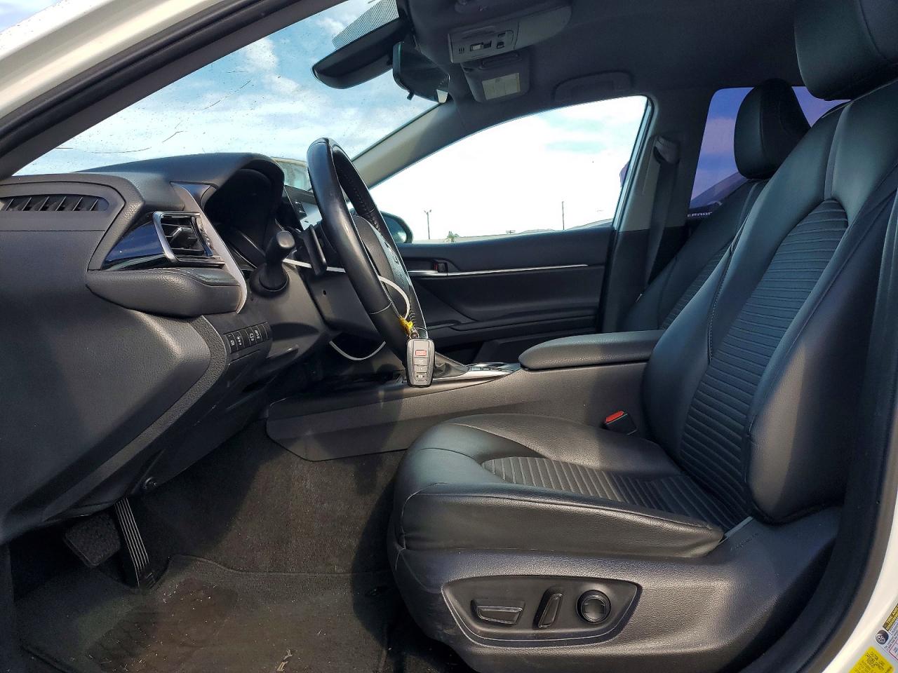 2024 TOYOTA CAMRY SE NIGHT SHADE photo 7
