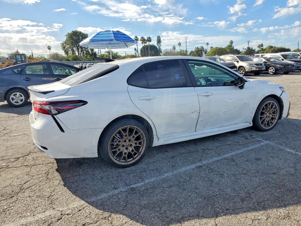 2024 TOYOTA CAMRY SE NIGHT SHADE photo 3