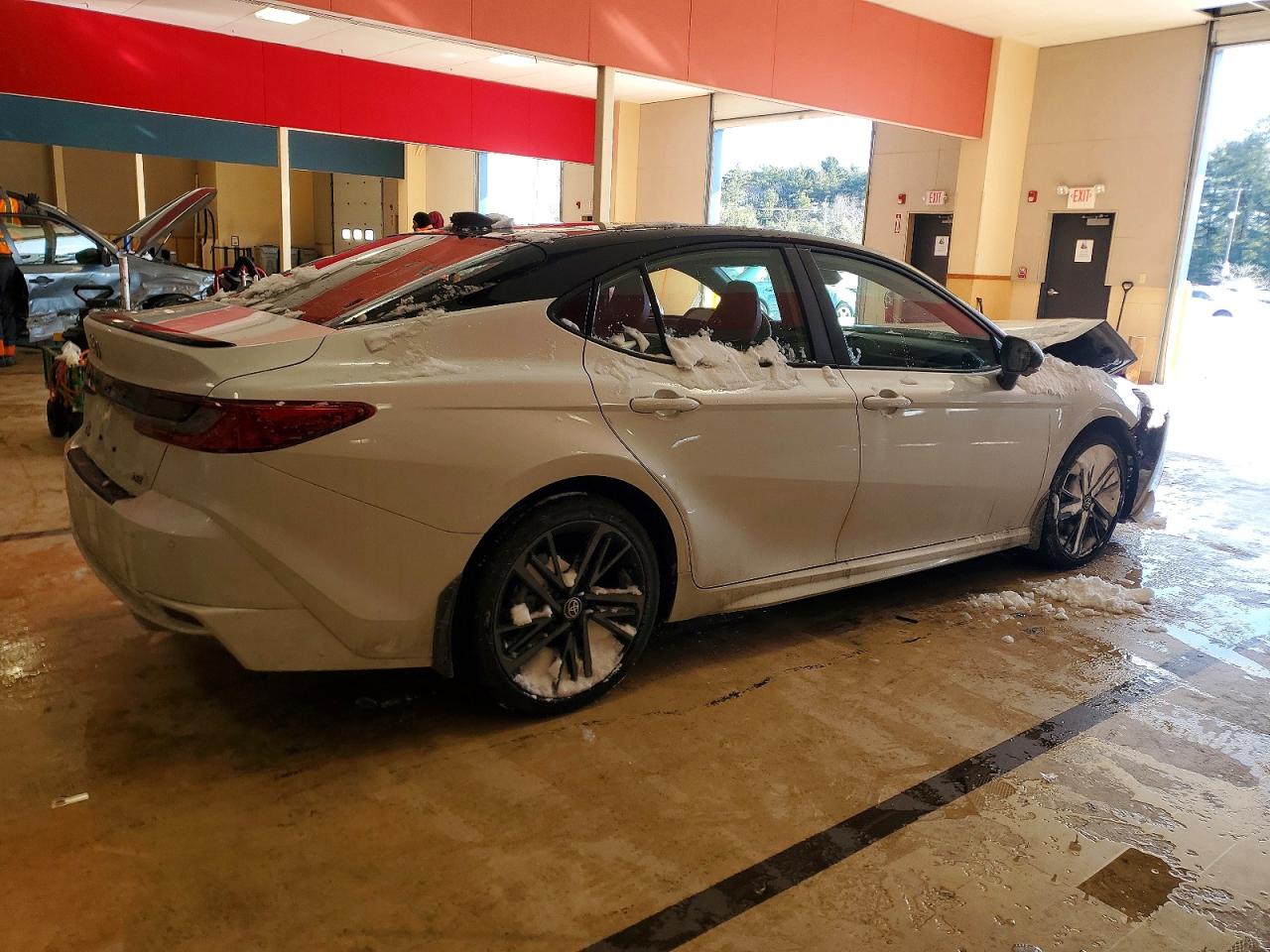 2025 TOYOTA CAMRY XSE photo 3