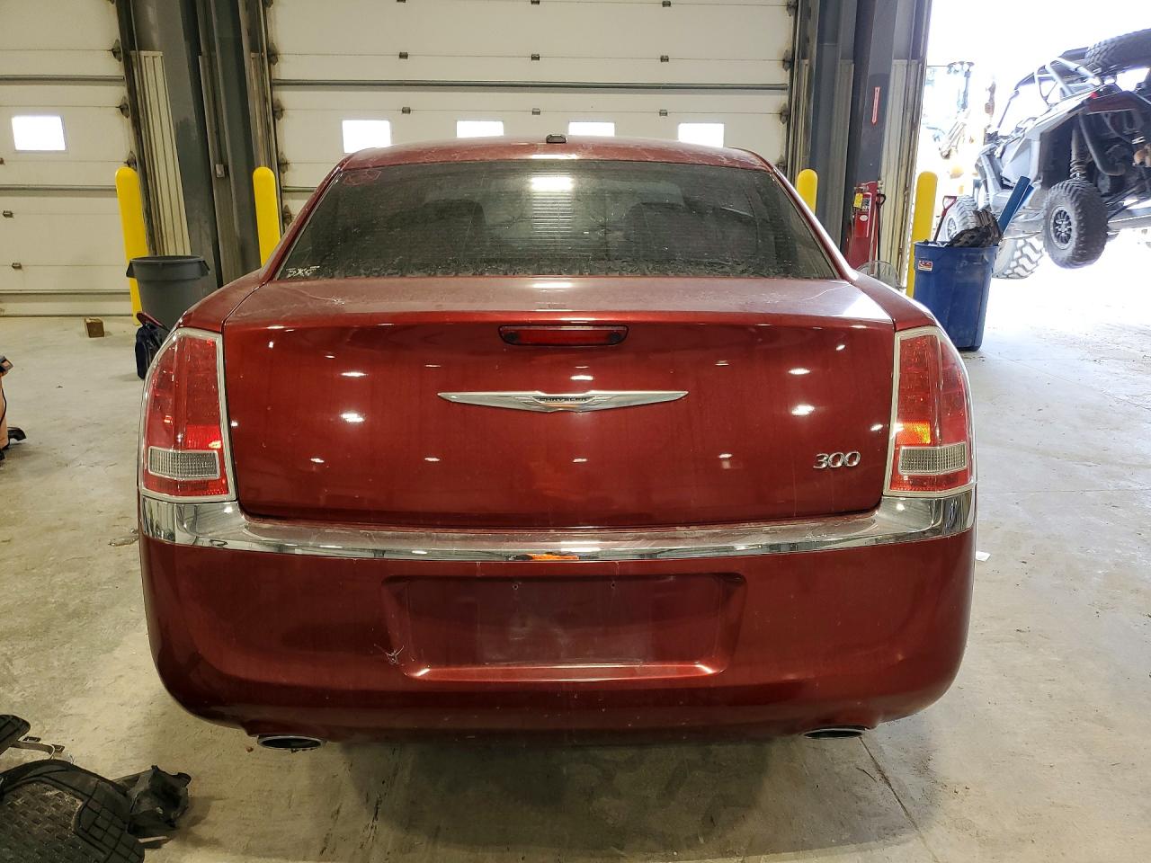 2014 CHRYSLER 300 photo 11