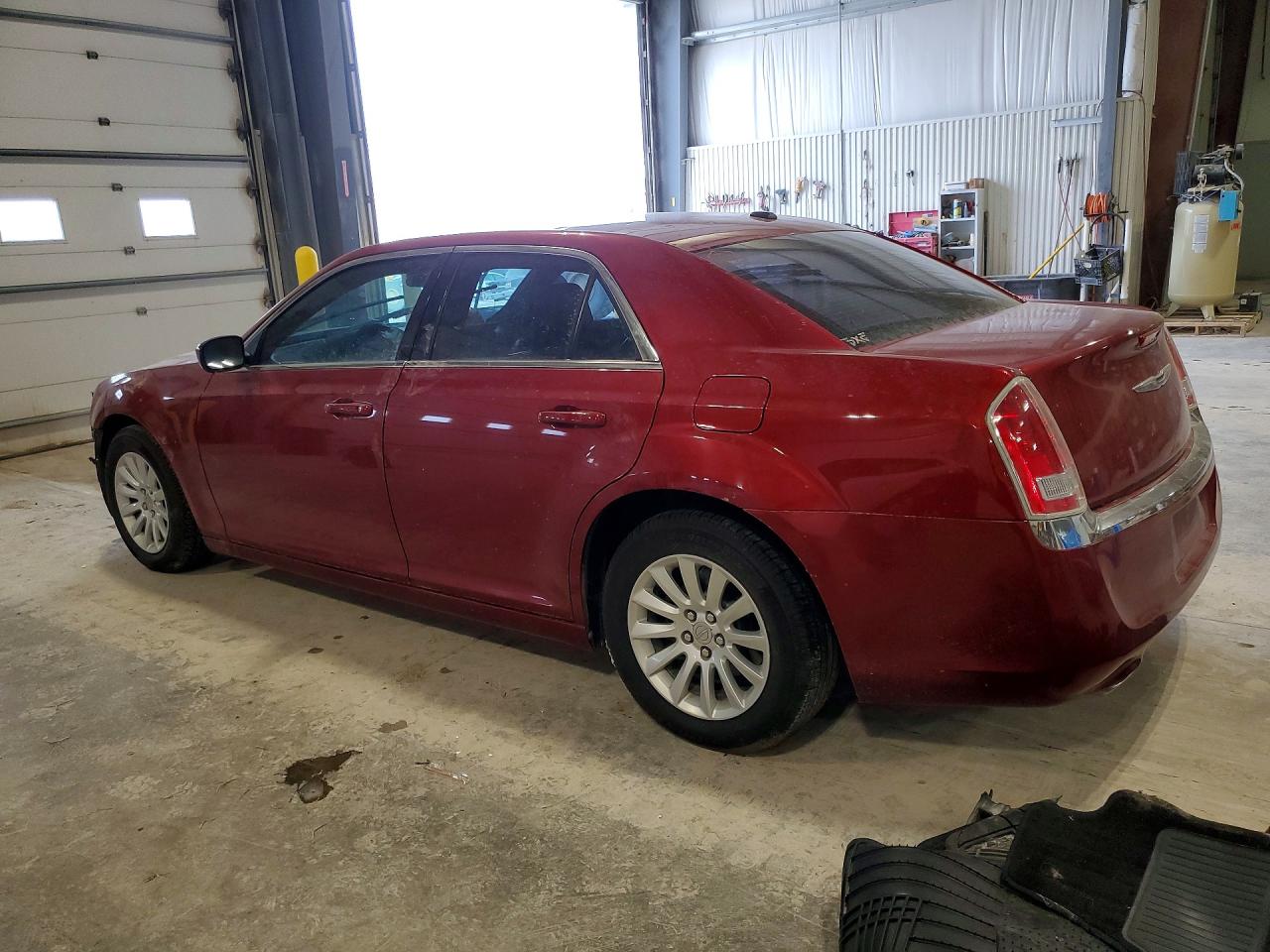 2014 CHRYSLER 300 photo 3