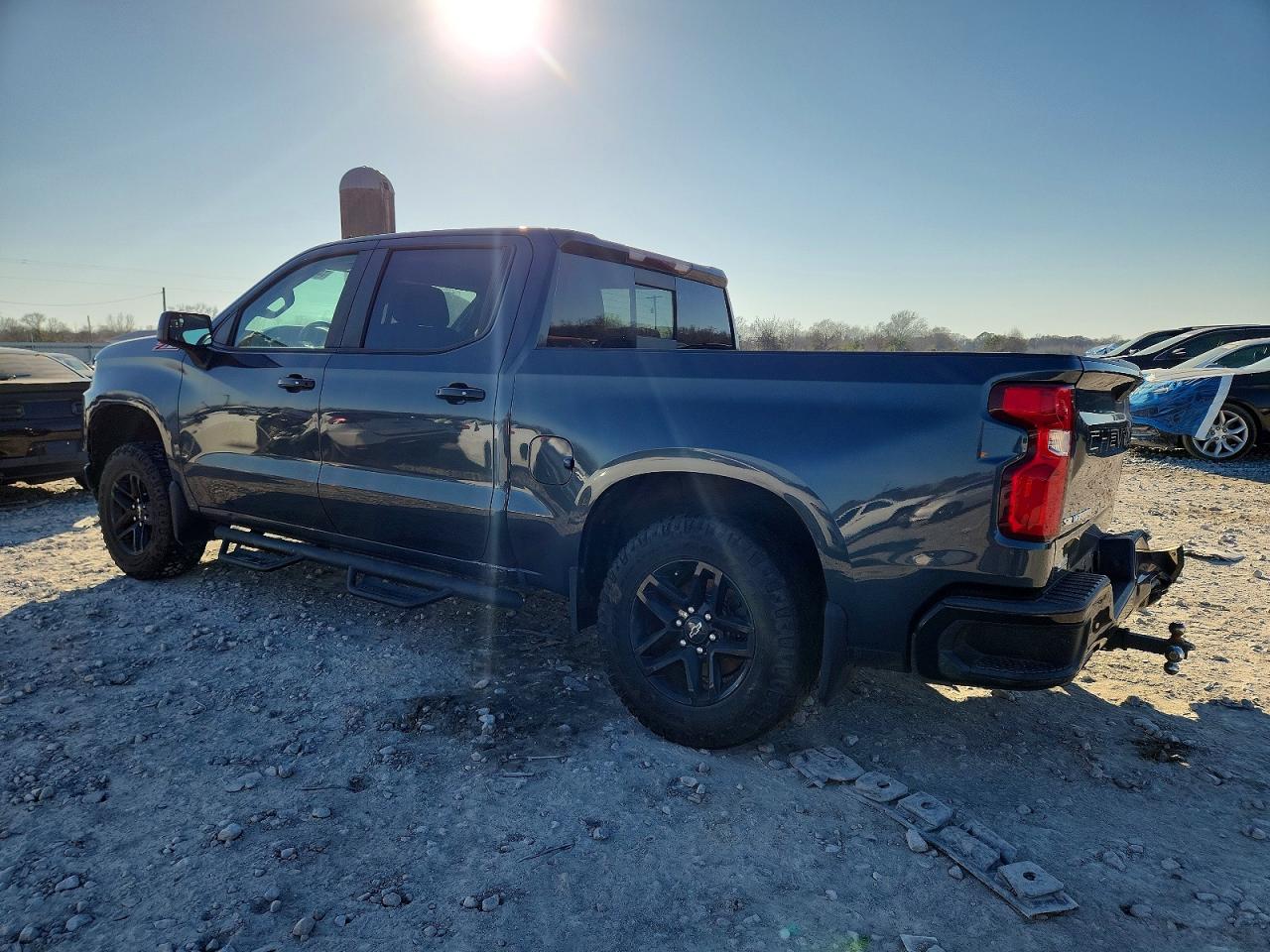 2019 CHEVROLET SILVERADO K1500 LT TRAIL BOSS photo 2
