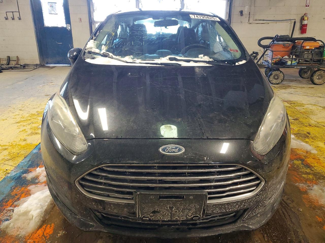 2015 FORD FIESTA SE photo 9
