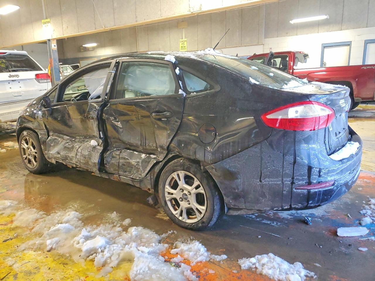 2015 FORD FIESTA SE photo 3