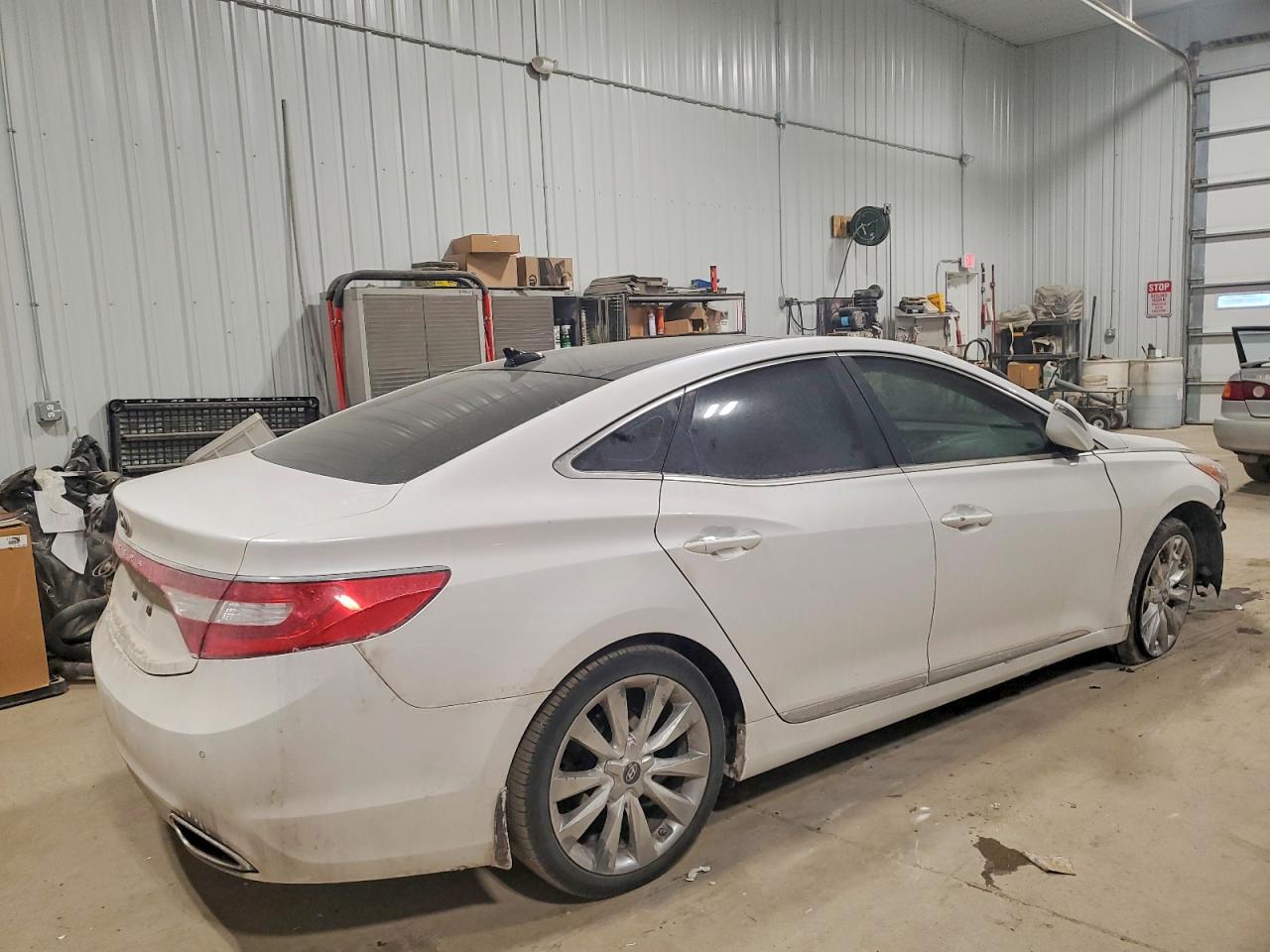 2013 HYUNDAI AZERA photo 3