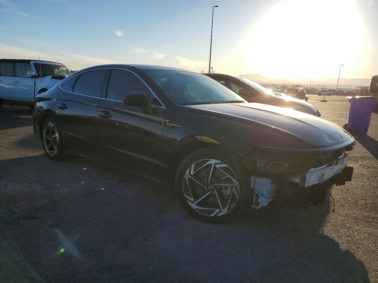 2024 HYUNDAI SONATA SEL photo 4