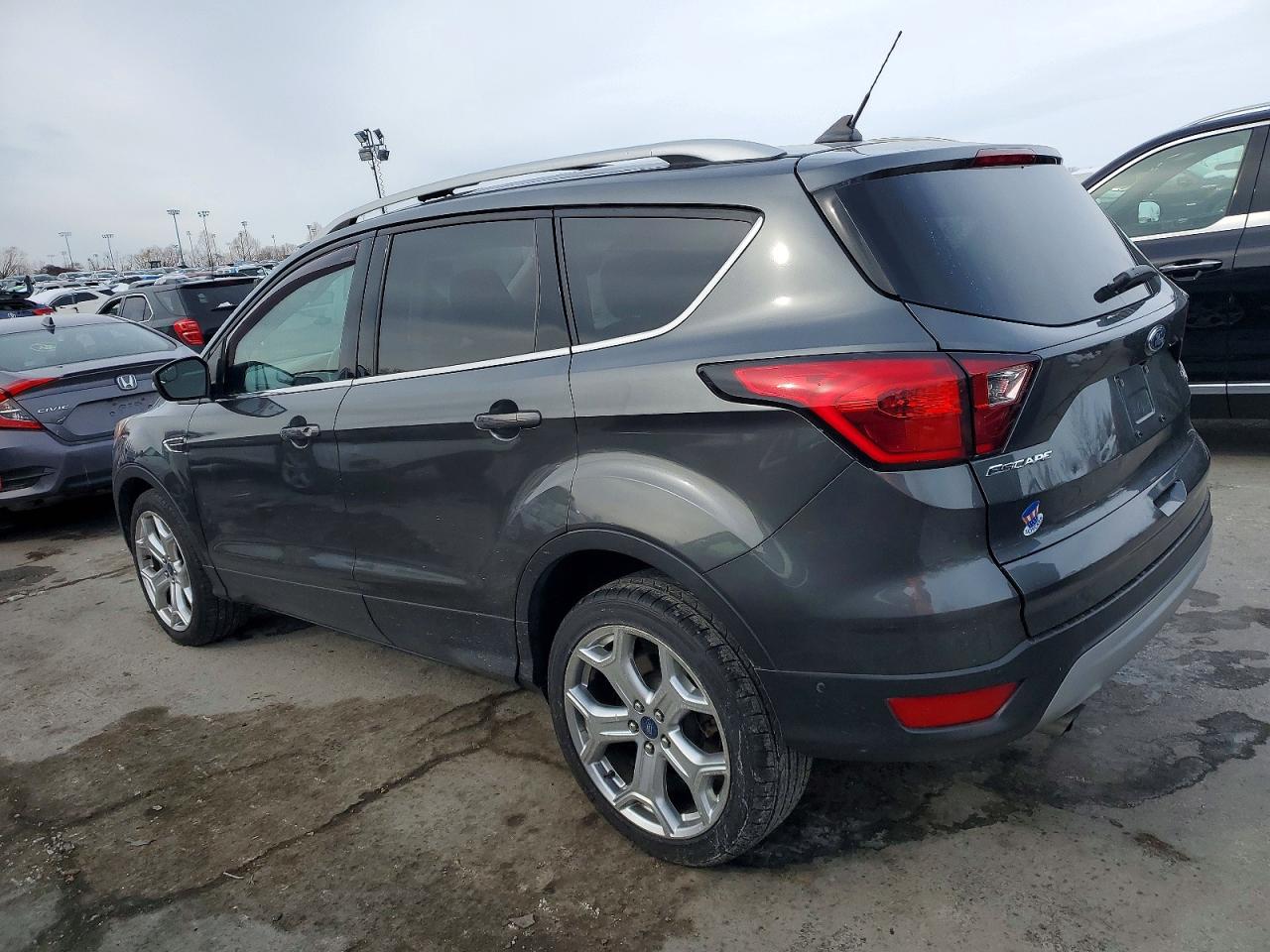 2019 FORD ESCAPE TITANIUM photo 3