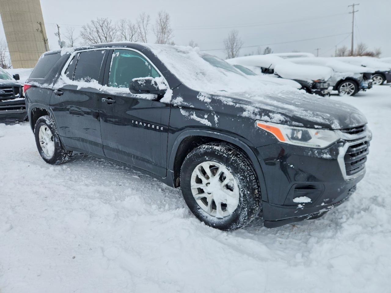 2020 CHEVROLET TRAVERSE LS photo 4