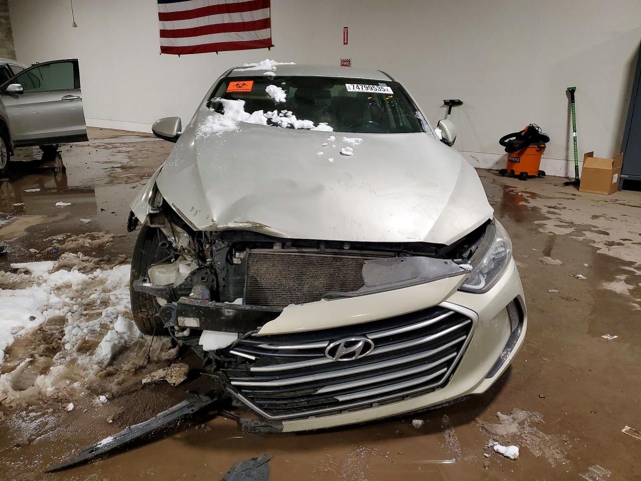 2017 HYUNDAI ELANTRA SE photo 9
