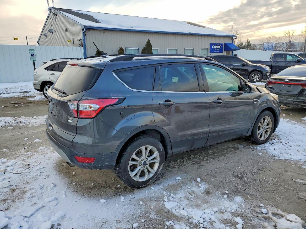 2018 FORD ESCAPE SEL photo 3