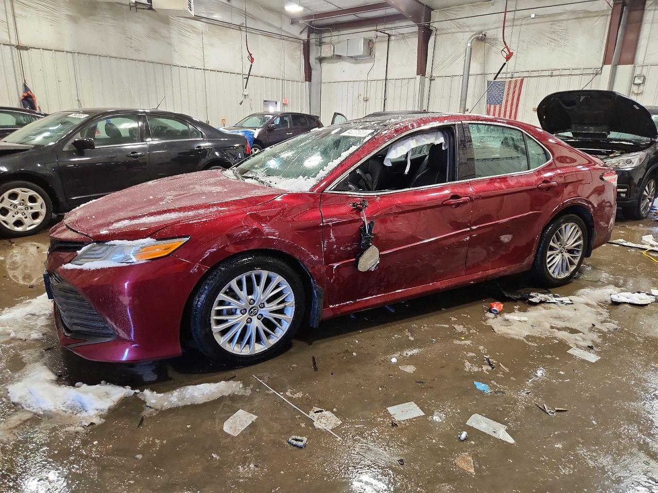 2018 TOYOTA CAMRY