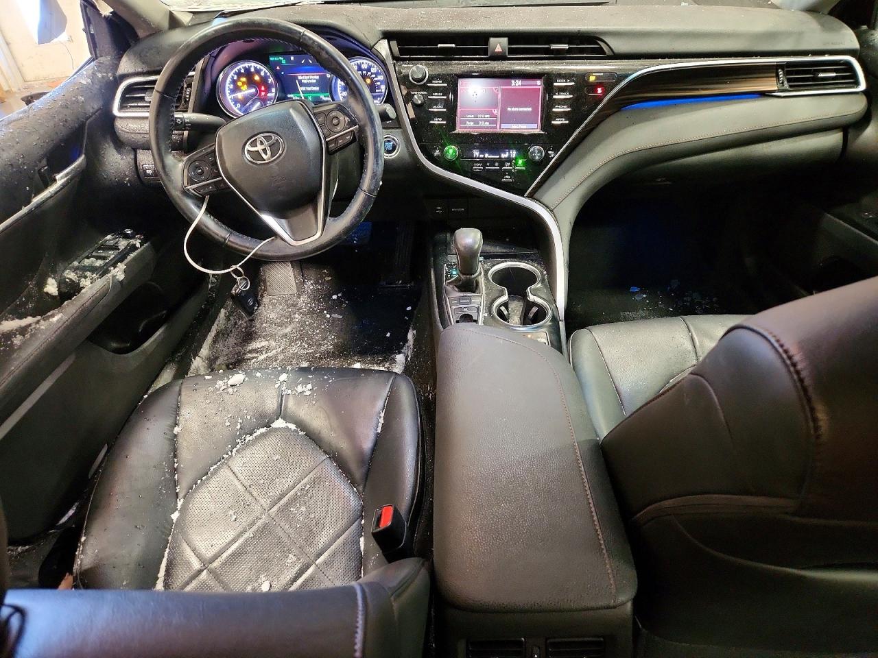 2018 TOYOTA CAMRY XLE photo 22