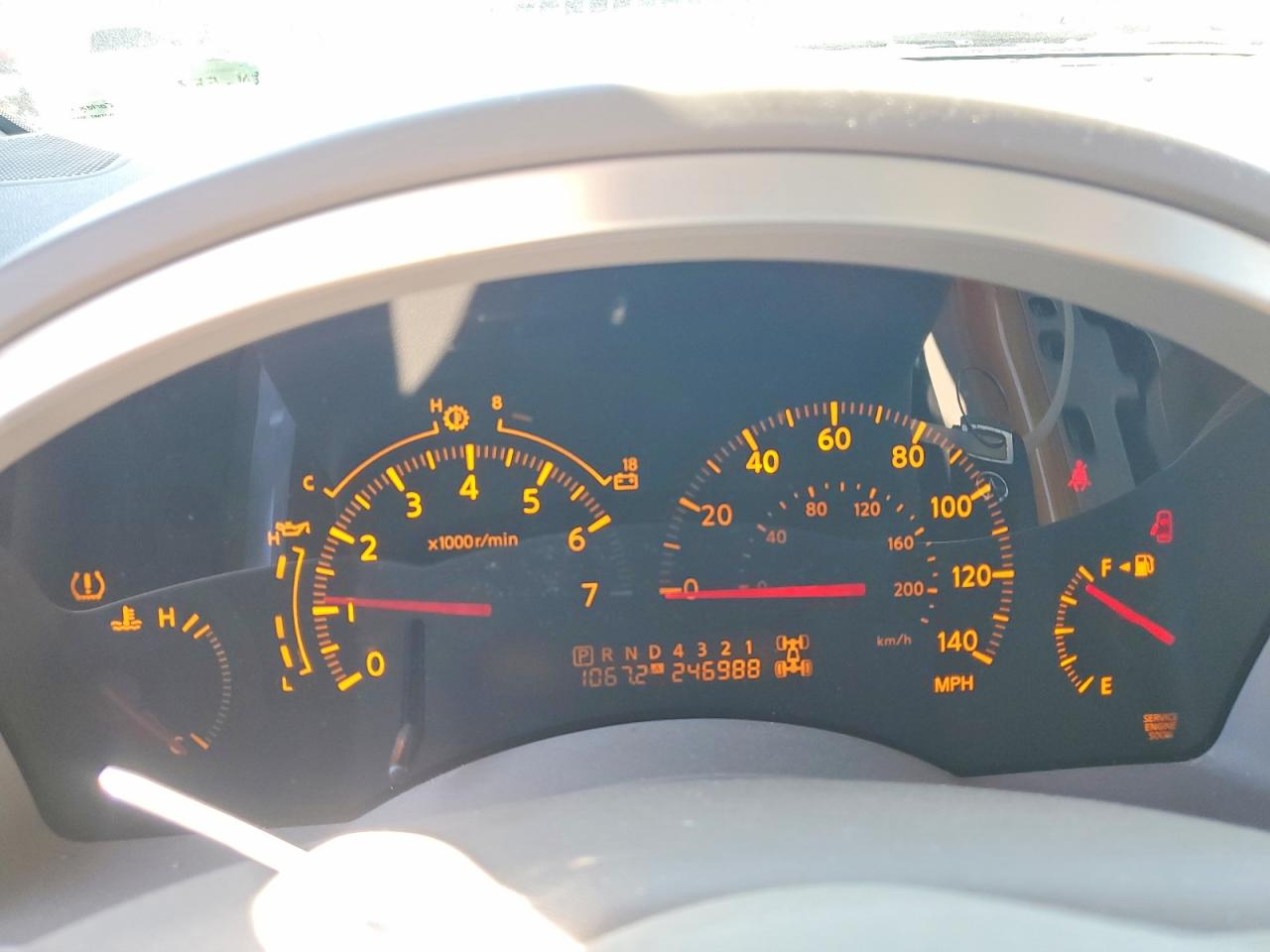 2004 INFINITI QX56 BASE photo 17
