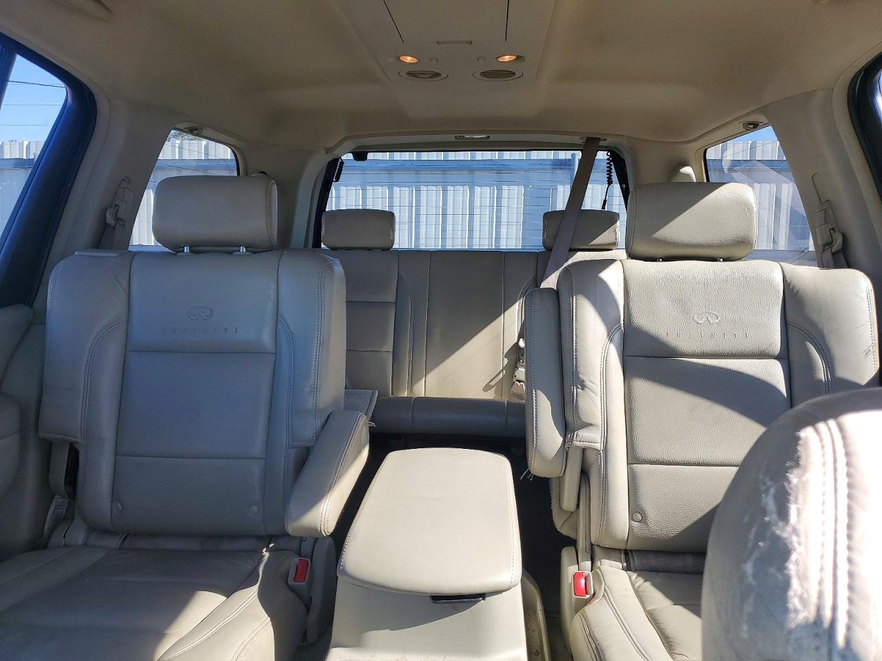 2004 INFINITI QX56 BASE photo 19