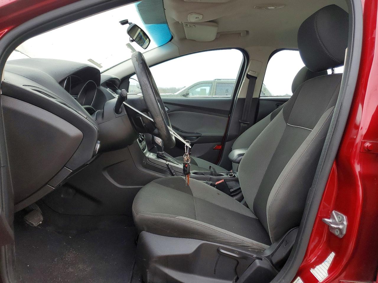 2014 FORD FOCUS SE photo 13
