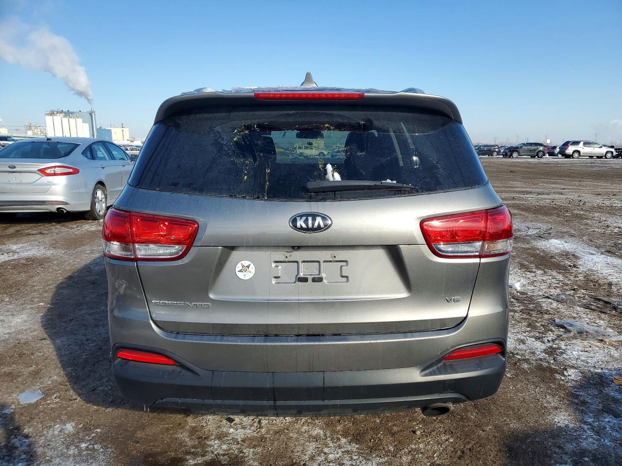 2016 KIA SORENTO LX photo 16