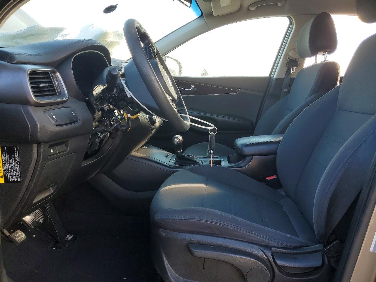 2016 KIA SORENTO LX photo 19