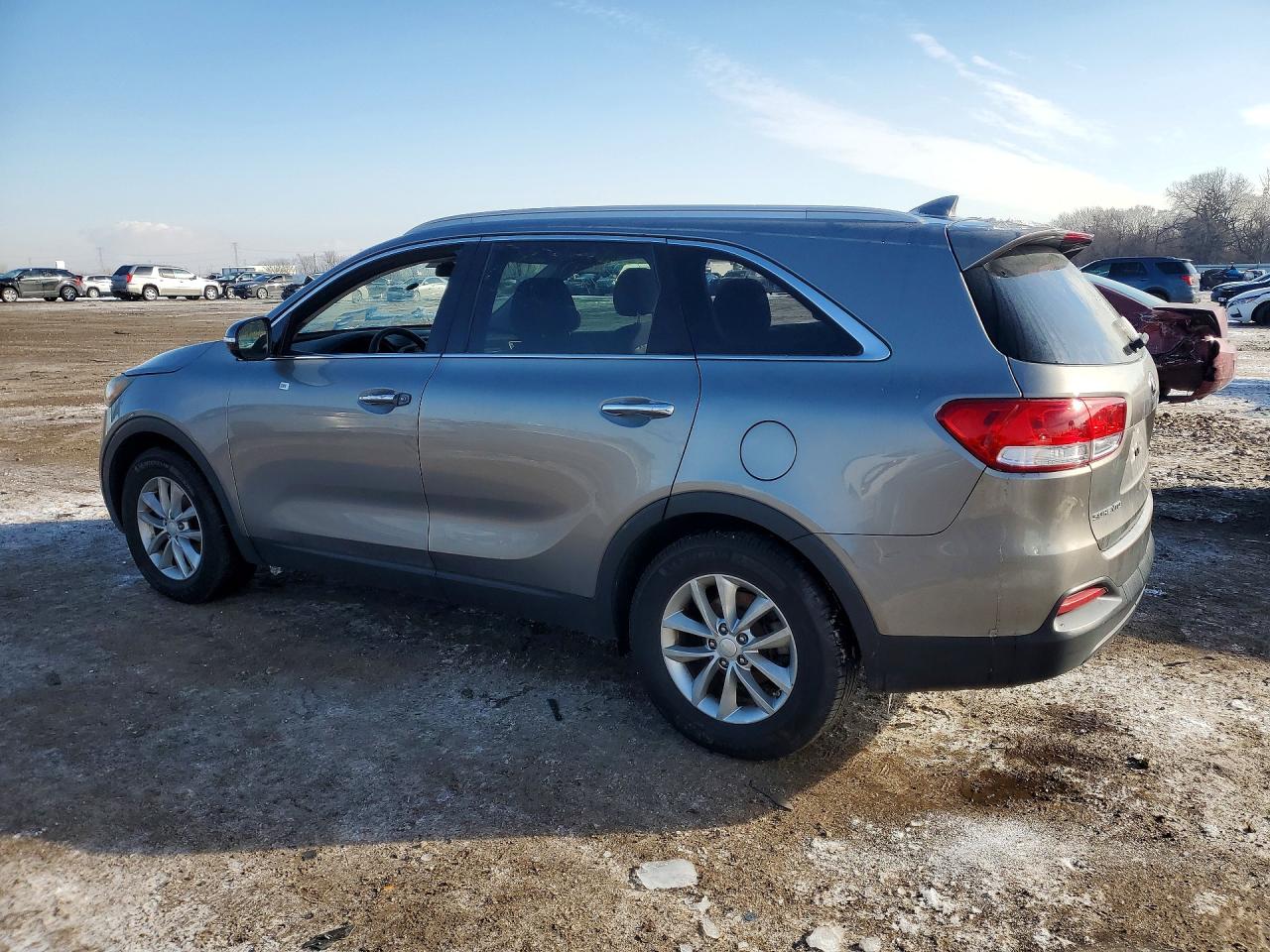 2016 KIA SORENTO LX photo 4
