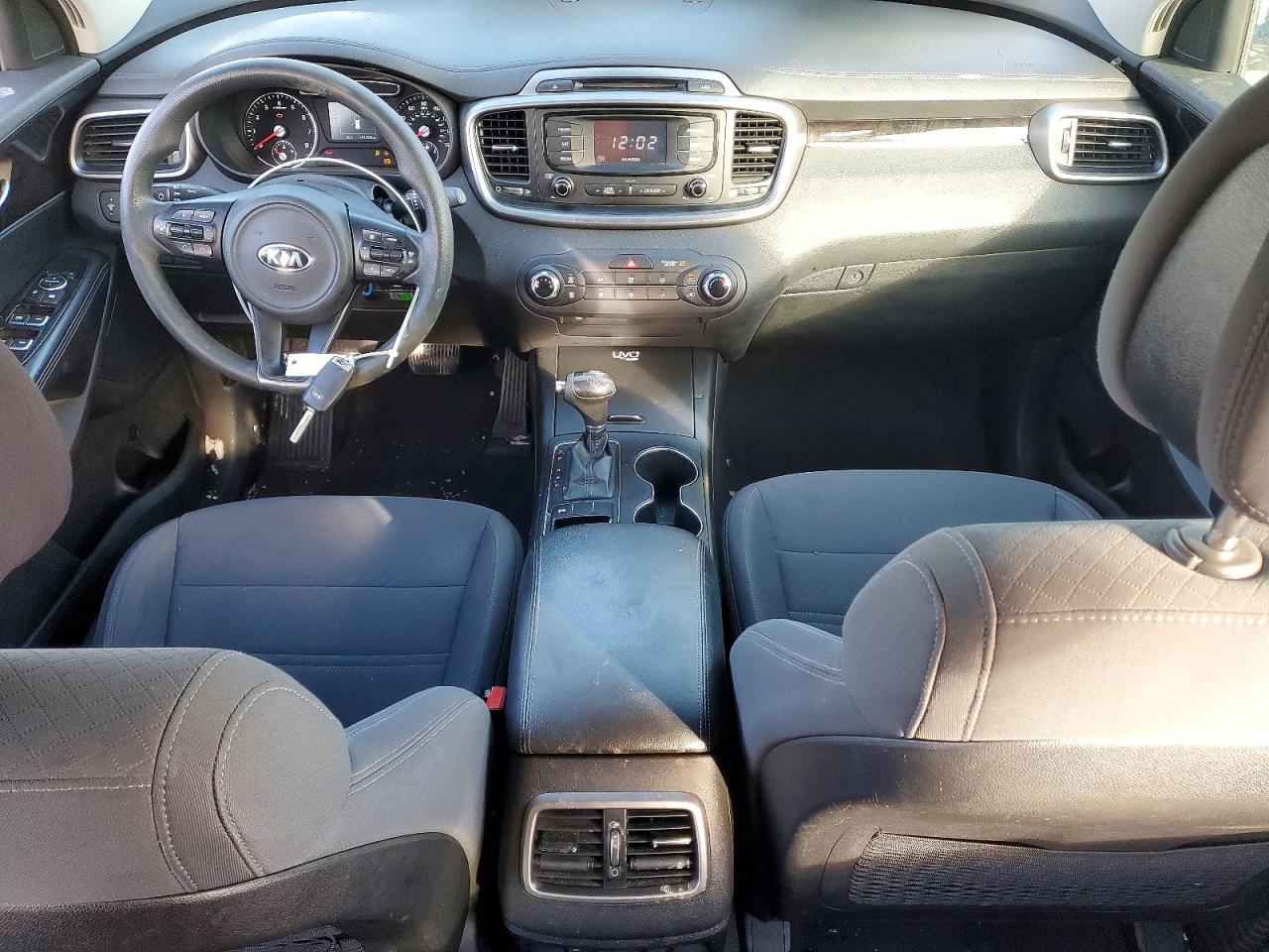2016 KIA SORENTO LX photo 22